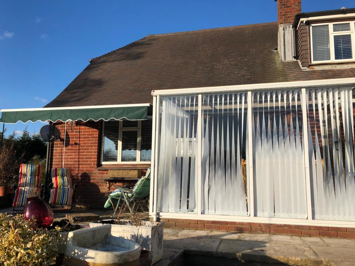 Ponders End Bed and Breakfast Newport  Exteriör bild