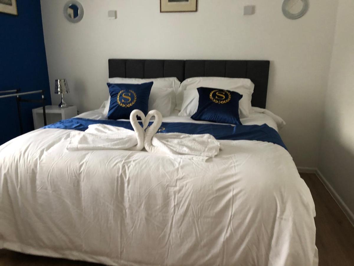 Ponders End Bed and Breakfast Newport  Exteriör bild