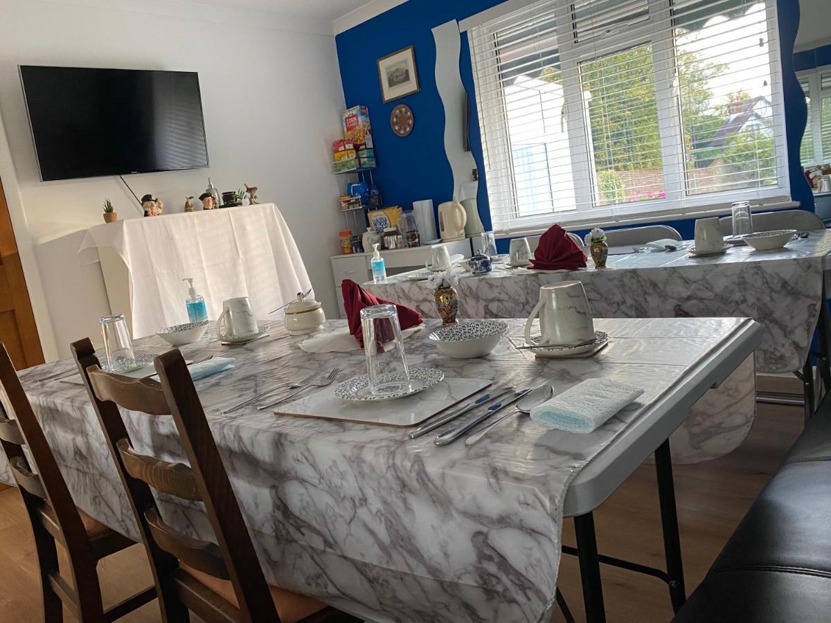 Ponders End Bed and Breakfast Newport  Exteriör bild