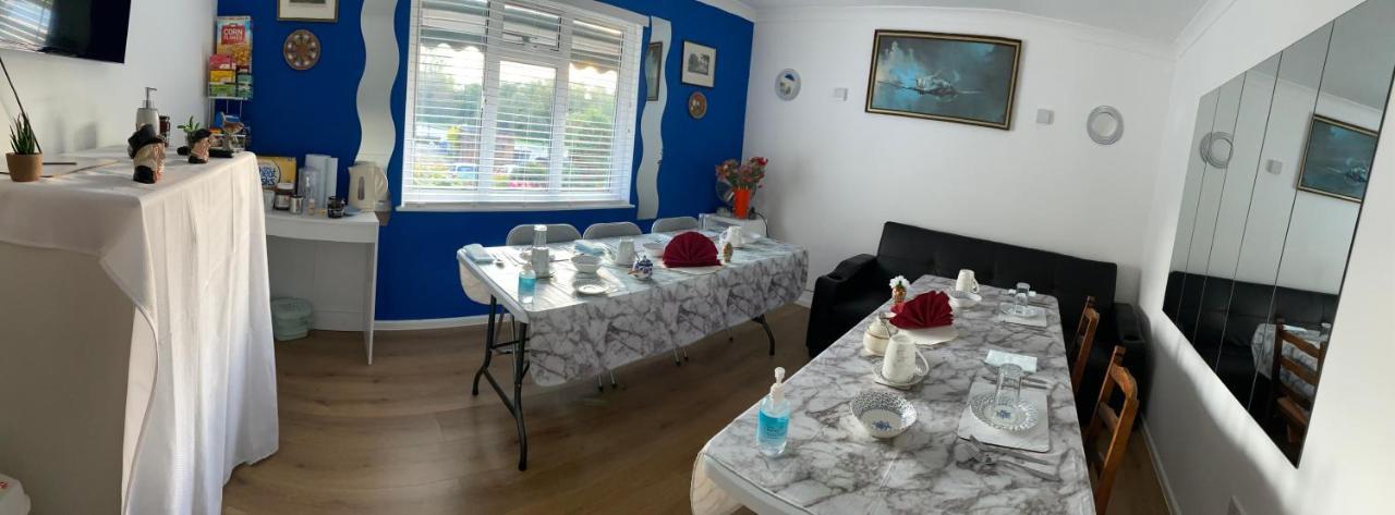 Ponders End Bed and Breakfast Newport  Exteriör bild